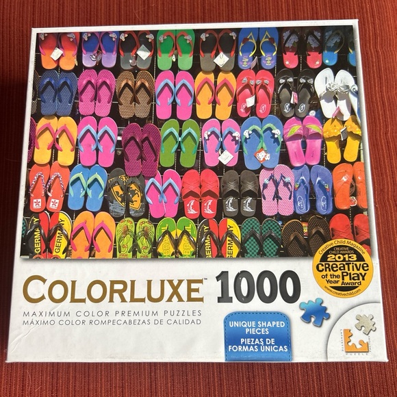 ColorLuxe puzzle 1000 pc FLIP FLOPS Beach Family Trip Creative Play Award 19x27 - Picture 1 of 2